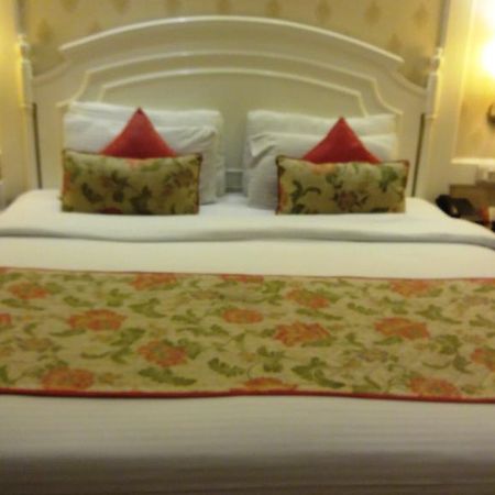 Hotel Bright New Delhi Buitenkant foto