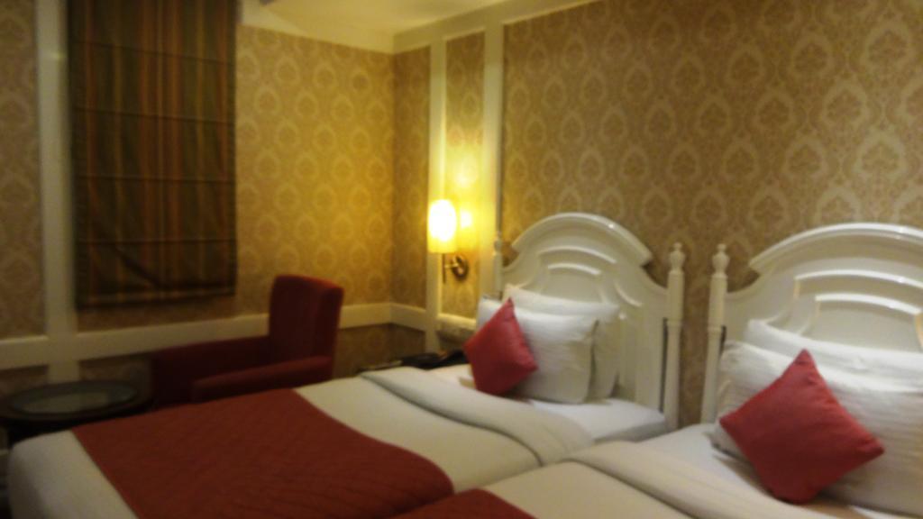 Hotel Bright New Delhi Buitenkant foto