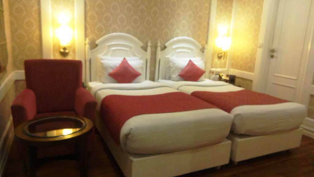 Hotel Bright New Delhi Buitenkant foto