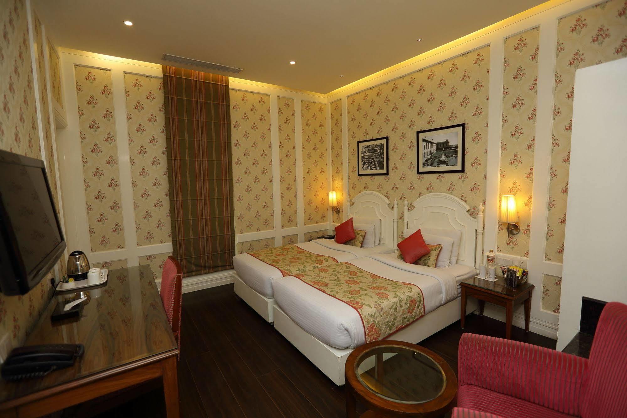 Hotel Bright New Delhi Buitenkant foto